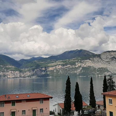 Bmp Apartment Deluxe 1 Jacuzzi Riscaldata Privata Vista Lago Di Garda Бренцоне-суль-Гарда Екстер'єр фото