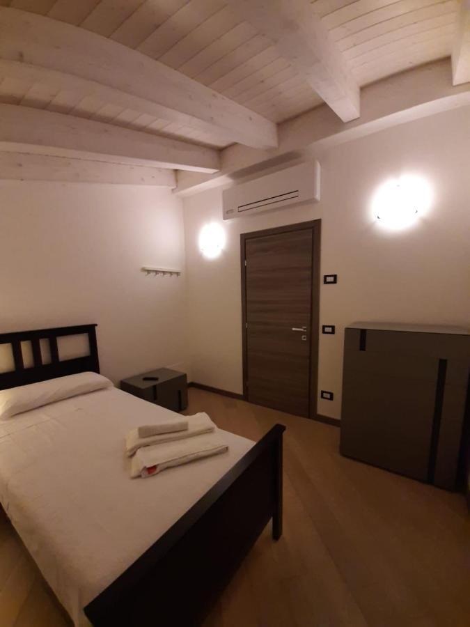 Bmp Apartment Deluxe 1 Jacuzzi Riscaldata Privata Vista Lago Di Garda Бренцоне-суль-Гарда Екстер'єр фото