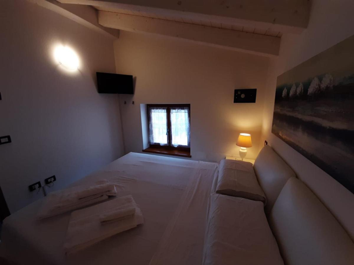 Bmp Apartment Deluxe 1 Jacuzzi Riscaldata Privata Vista Lago Di Garda Бренцоне-суль-Гарда Екстер'єр фото