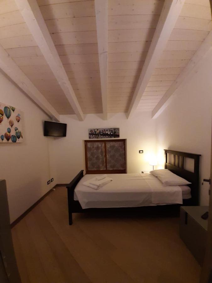 Bmp Apartment Deluxe 1 Jacuzzi Riscaldata Privata Vista Lago Di Garda Бренцоне-суль-Гарда Екстер'єр фото