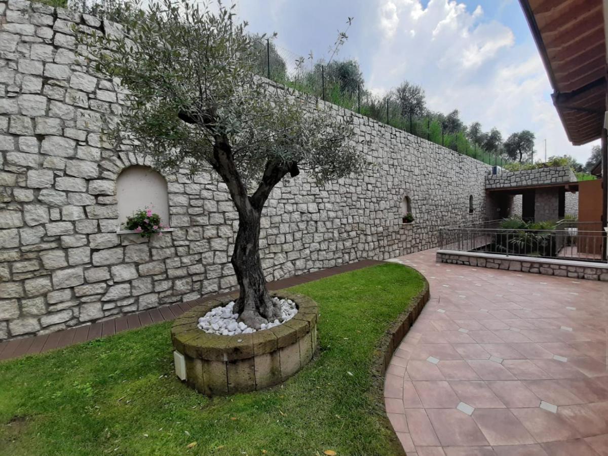 Bmp Apartment Deluxe 1 Jacuzzi Riscaldata Privata Vista Lago Di Garda Бренцоне-суль-Гарда Екстер'єр фото