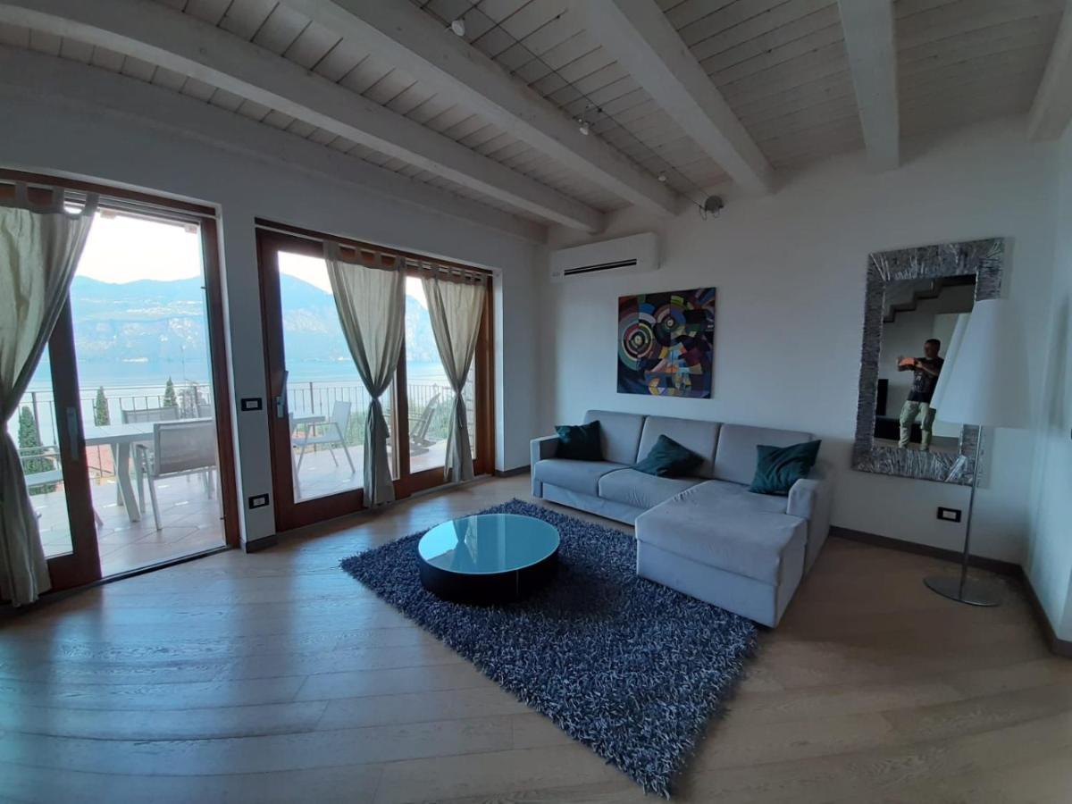 Bmp Apartment Deluxe 1 Jacuzzi Riscaldata Privata Vista Lago Di Garda Бренцоне-суль-Гарда Екстер'єр фото