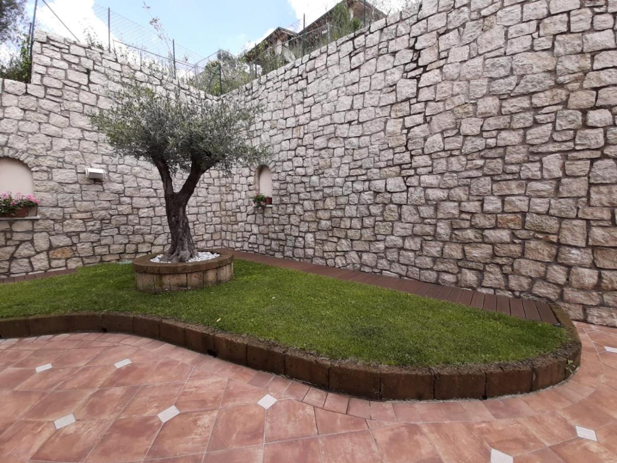 Bmp Apartment Deluxe 1 Jacuzzi Riscaldata Privata Vista Lago Di Garda Бренцоне-суль-Гарда Екстер'єр фото